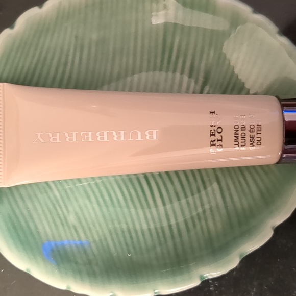 Burberry Foundation - Picture 3 of 3